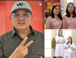 Wenny Lumentut Bagi – Bagi Berkat Kepada Warga Tomohon Kembar Dua
