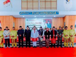 Prosesi Pemberian Gelar Adat kepada Penjabat Bupati Bolmut Darwin Muksin dan Sirajudin Lasena