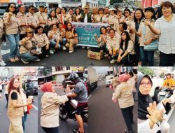 Aksi Sosial Ramadan, LSM PROSULUT 08 Garuda Bagikan Ratusan Takjil