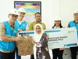 PLN Tak Hanya Terangi Negeri, Tapi Juga Hati: Perokris Palu Berbagi Kasih di SDN 13 Sindue Tombusabora