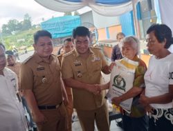 Wawali Bitung Dampingi Gubernur YSK Salurkan Bantuan Pangan Nasional untuk 139.966 Keluarga di Sulut