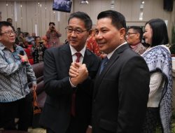 Wali Kota Bitung Beri Apresiasi atas Gelar Doktor yang Diraih Kapolda Sulut