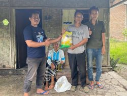 Secara Door To Door, JARMAS Peduli Terus Bergerak Kembali Bagikan Paket Sembako ke Warga Kurang Mampu