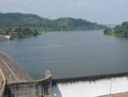 PLN Bangun PLTS Terapung 92 MWp di Waduk Saguling