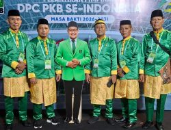 Kenakan Busana Adat Bolaang Mongondow Utara, DPC PKB Boltara Resmi Dilantik Gus Muhaimin di Kota Tua Jakarta