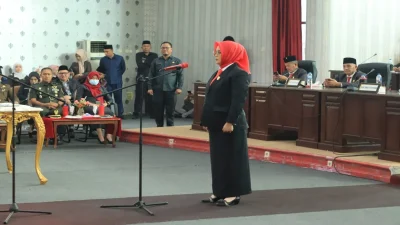 Dewi Sandra Astuti Mondo, Perempuan Pertama Pimpin DPRD Boltara