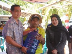 Sem Hasan Salurkan Bantuan Air Bersih untuk Warga Terdampak El Nino