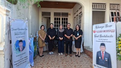 Bupati Sirajudin Lasena dan Ketua TP-PKK Ny. Ening S. Lasena-Adam Silaturahmi di Rumah Duka Almarhum Darwin Muksin